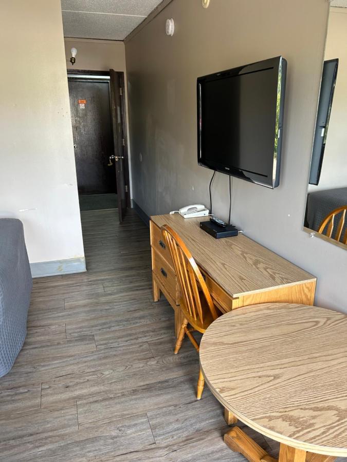 Cedar Inn Lloydminster Eksteriør billede